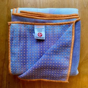 Manduka YogiToes Yoga Mat Towel